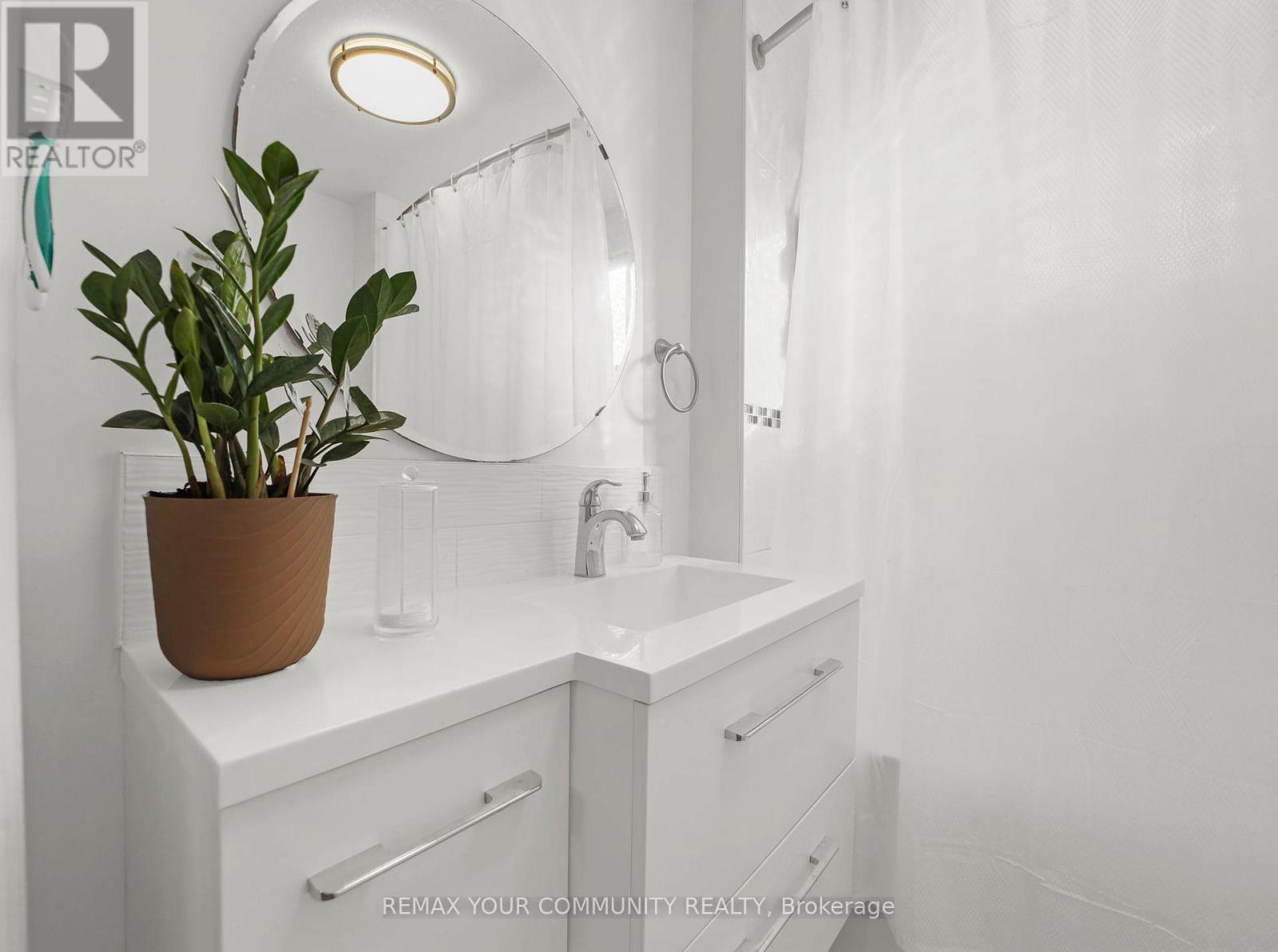 420 Waverly Street, Hamilton, Ontario  L8H 6R4 - Photo 12 - X12834324