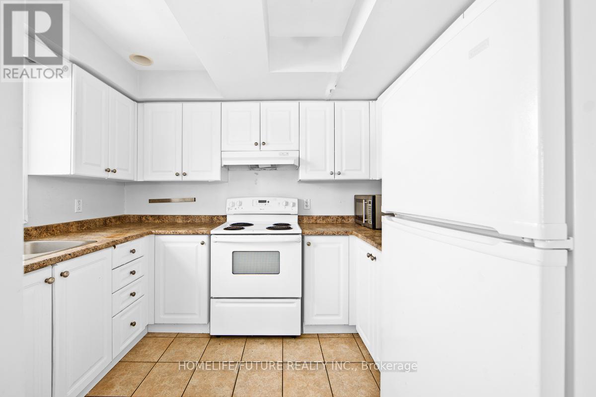 4 Units W/20 Rms - 327 Spruce Street, Waterloo, Ontario  N2L 3M6 - Photo 10 - X12834348