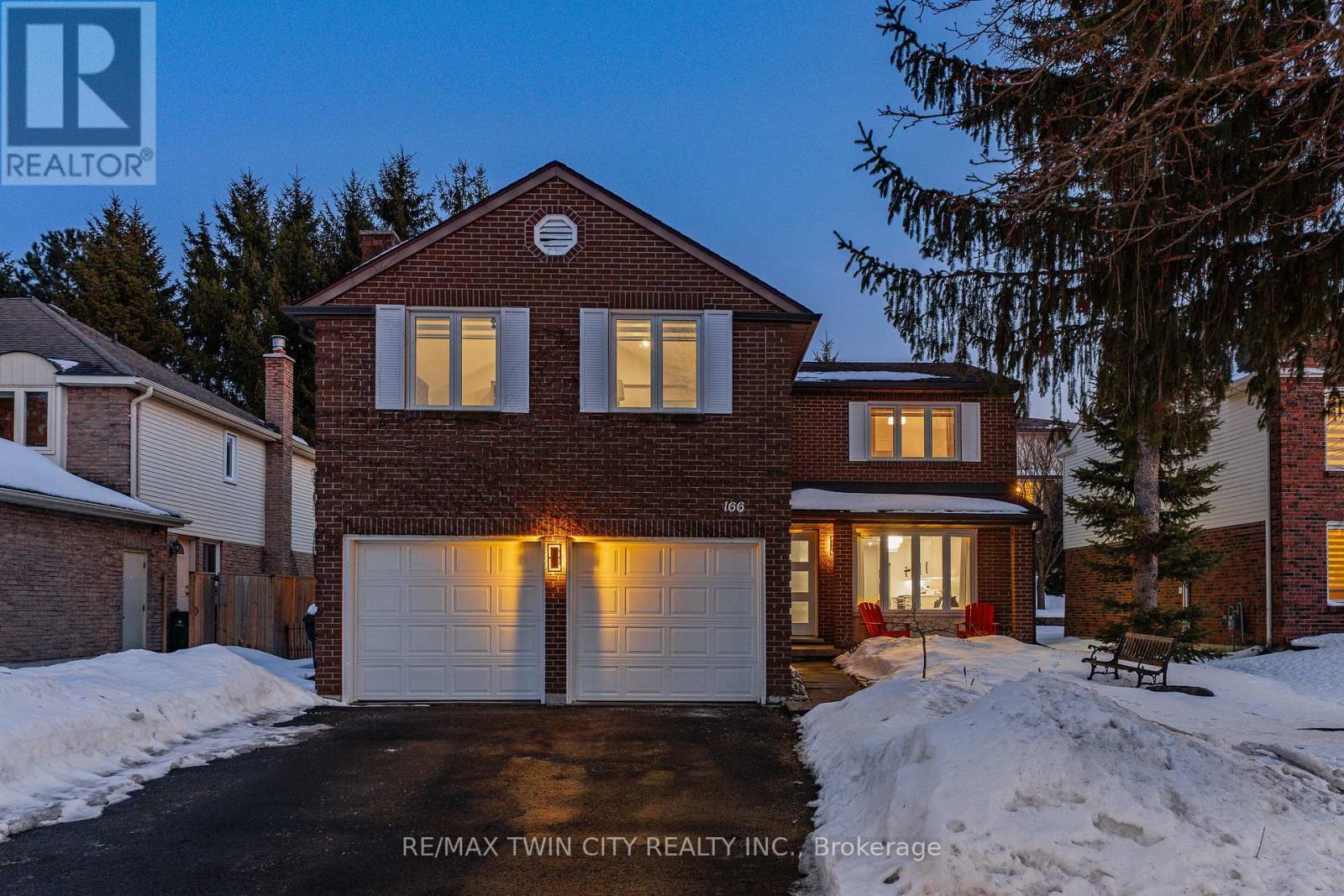 166 WESTVALE DRIVE, Waterloo, Ontario