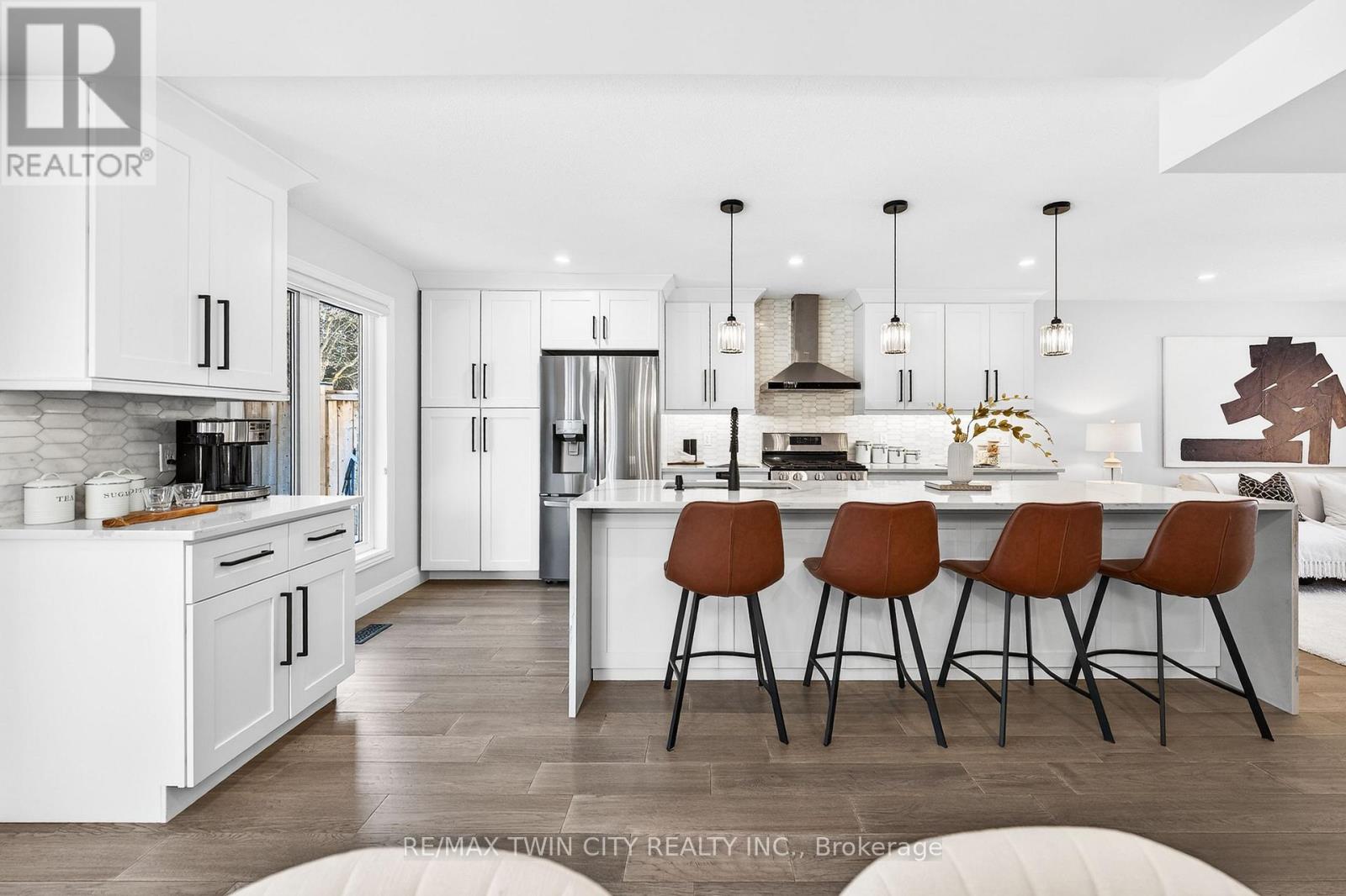 166 Westvale Drive, Waterloo, Ontario  N2T 1C2 - Photo 11 - X12834354