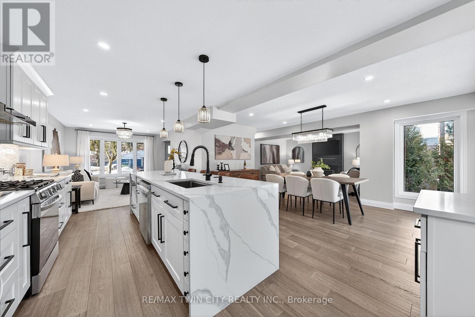 166 Westvale Drive, Waterloo, Ontario  N2T 1C2 - Photo 18 - X12834354