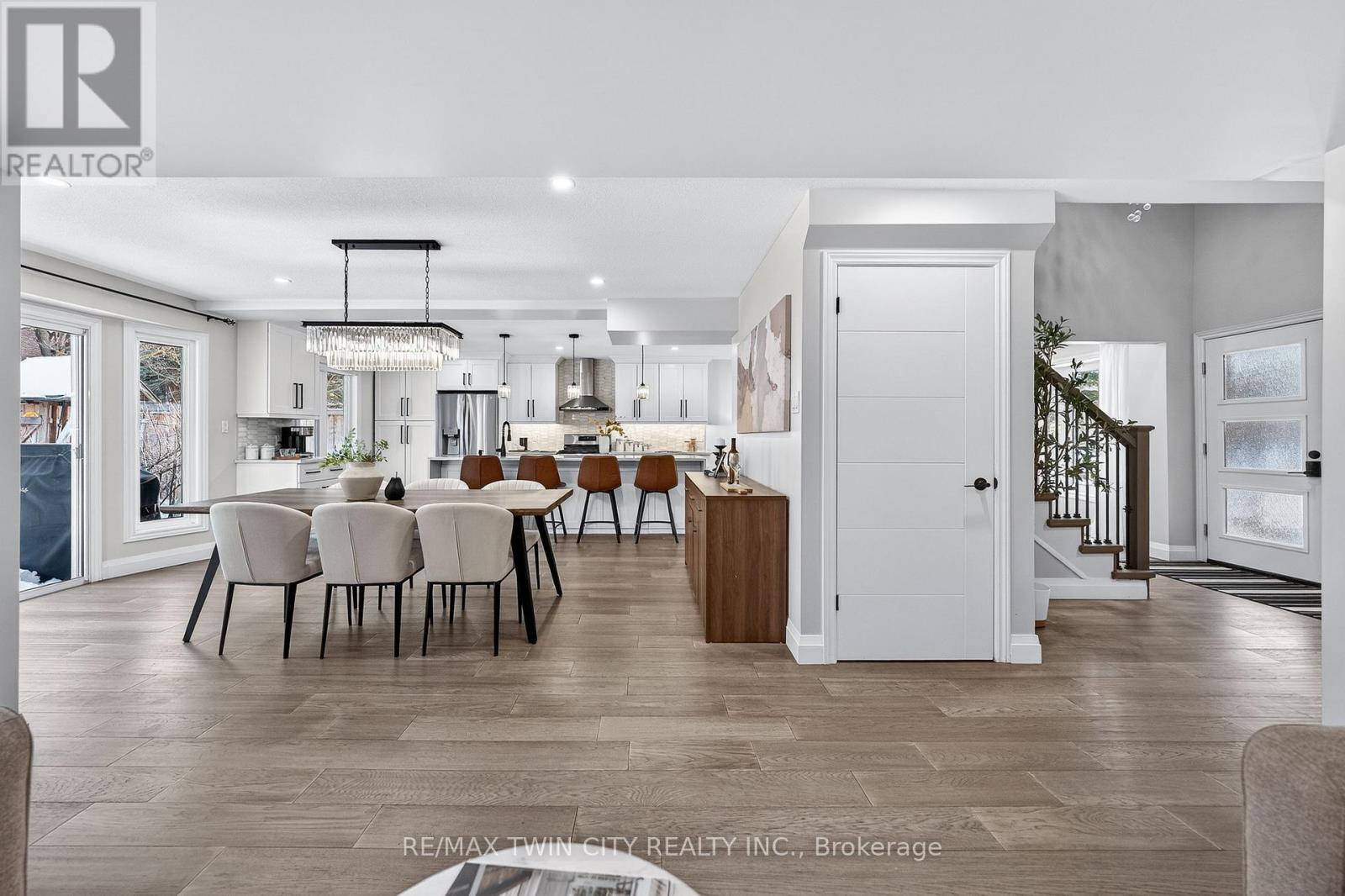 166 Westvale Drive, Waterloo, Ontario  N2T 1C2 - Photo 27 - X12834354