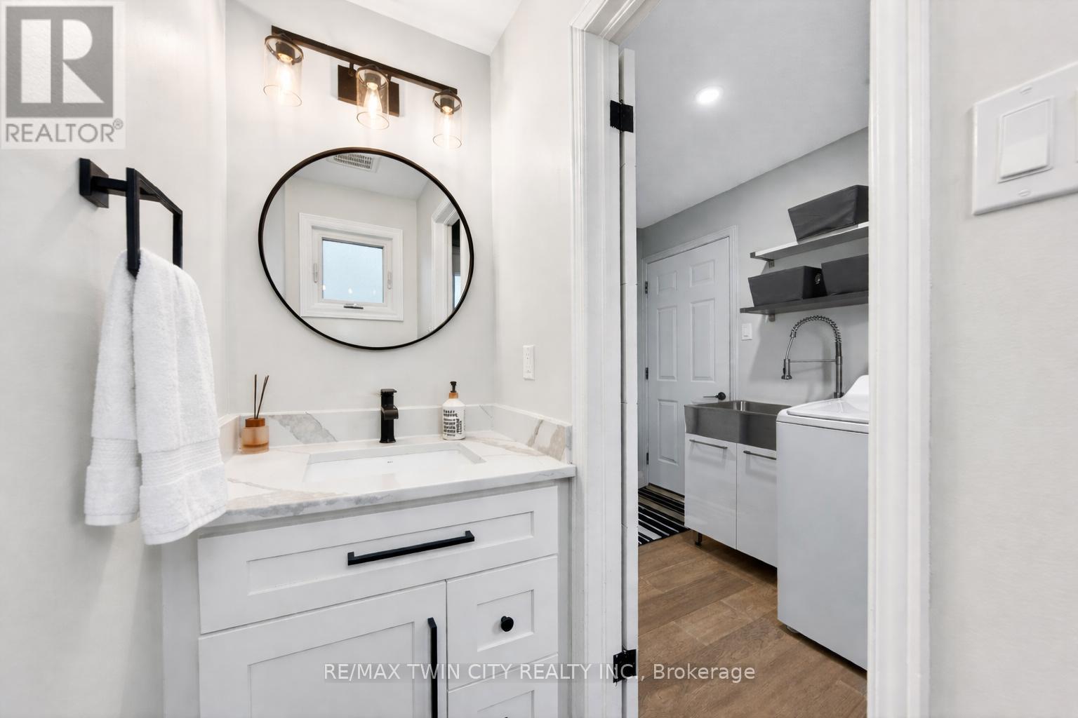 166 Westvale Drive, Waterloo, Ontario  N2T 1C2 - Photo 28 - X12834354