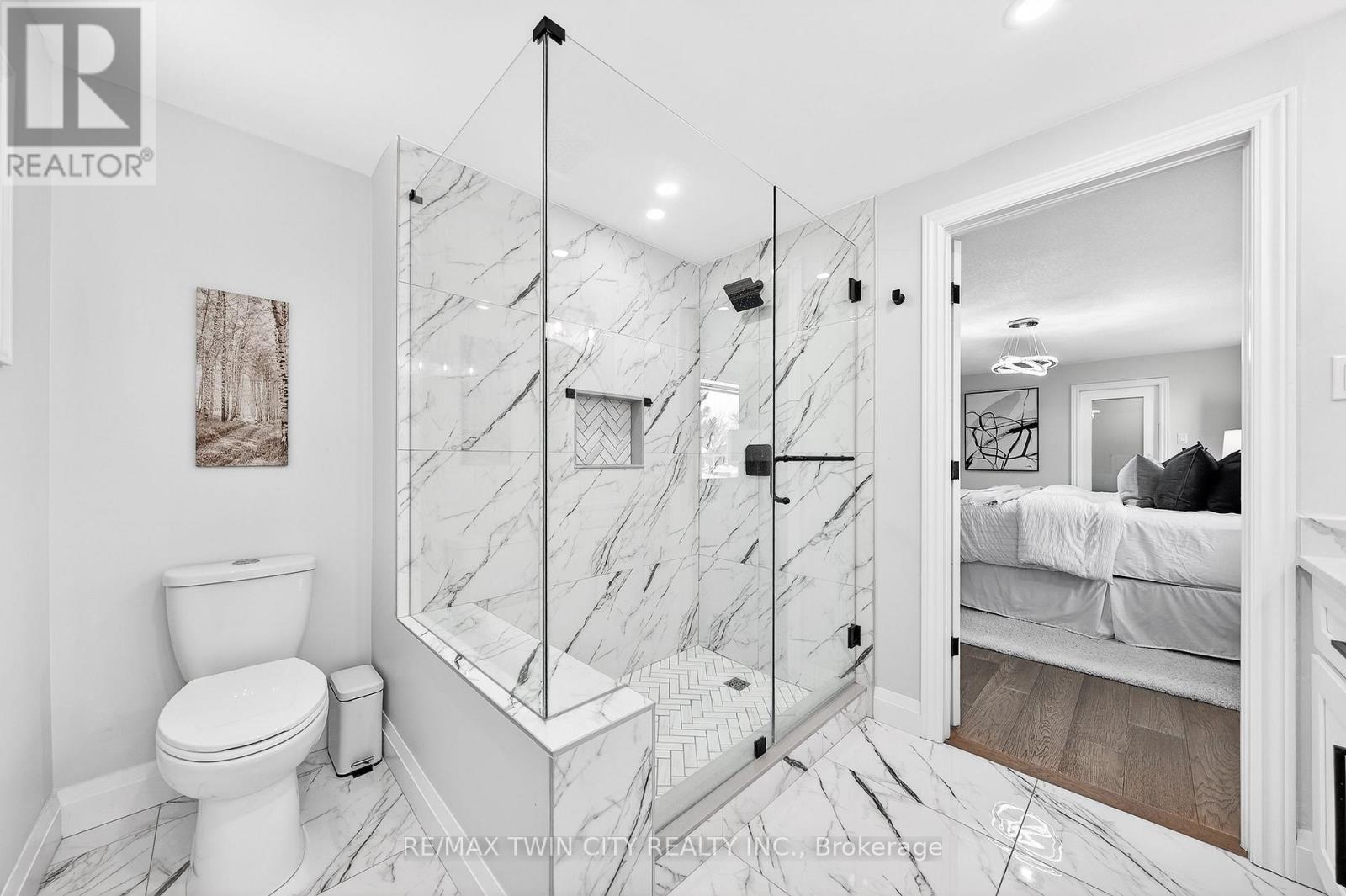 166 Westvale Drive, Waterloo, Ontario  N2T 1C2 - Photo 33 - X12834354