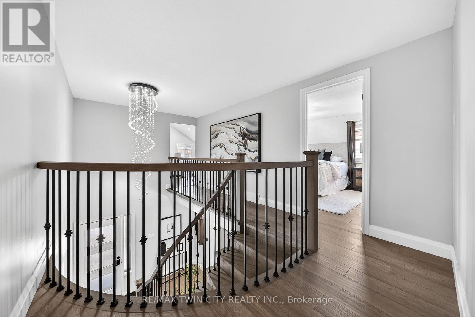 166 Westvale Drive, Waterloo, Ontario  N2T 1C2 - Photo 38 - X12834354