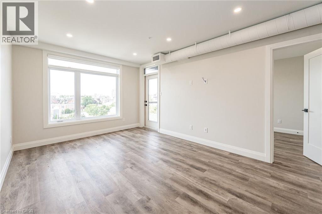 72 Erb Street E Unit# 302, Waterloo, Ontario  N2J 1L8 - Photo 6 - 40808683