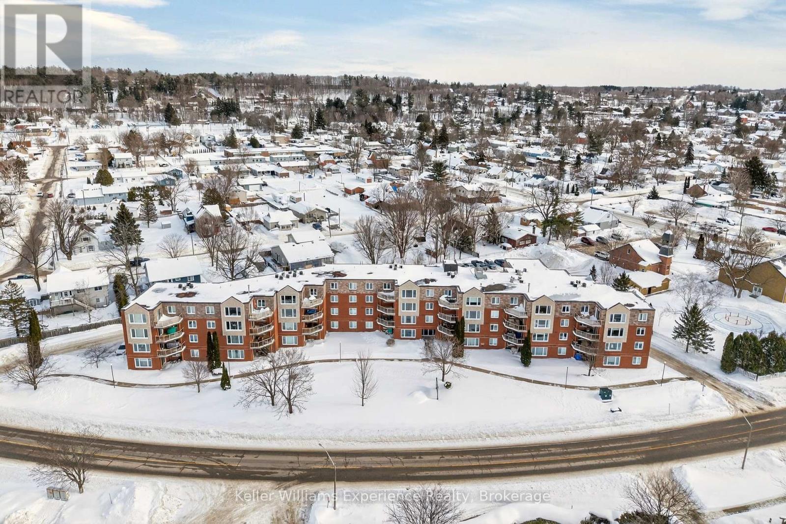 404 - 11 BECK BOULEVARD, Penetanguishene, Ontario