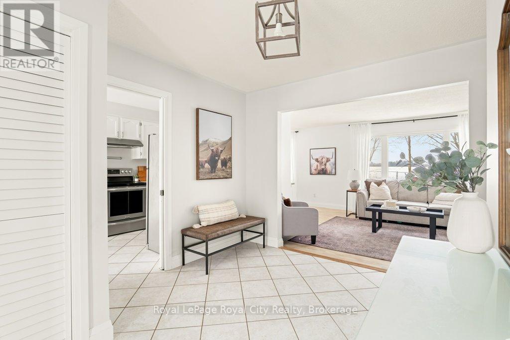 5749 Second Line E, Guelph/eramosa, Ontario  N0B 1B0 - Photo 5 - X12834508