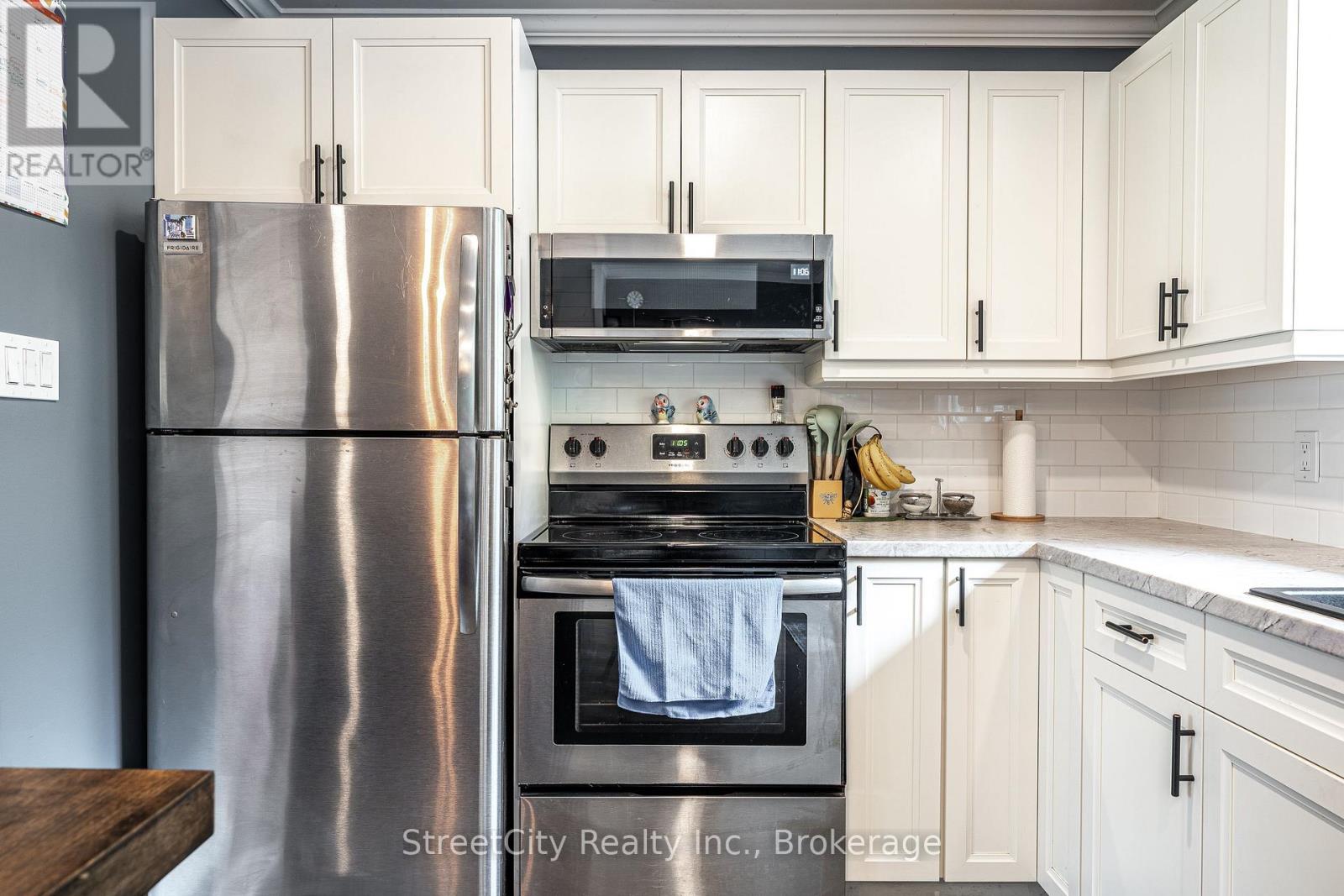 27 Riehl Court, Stratford, Ontario N5A 5K5 - Photo 13 - X12834524