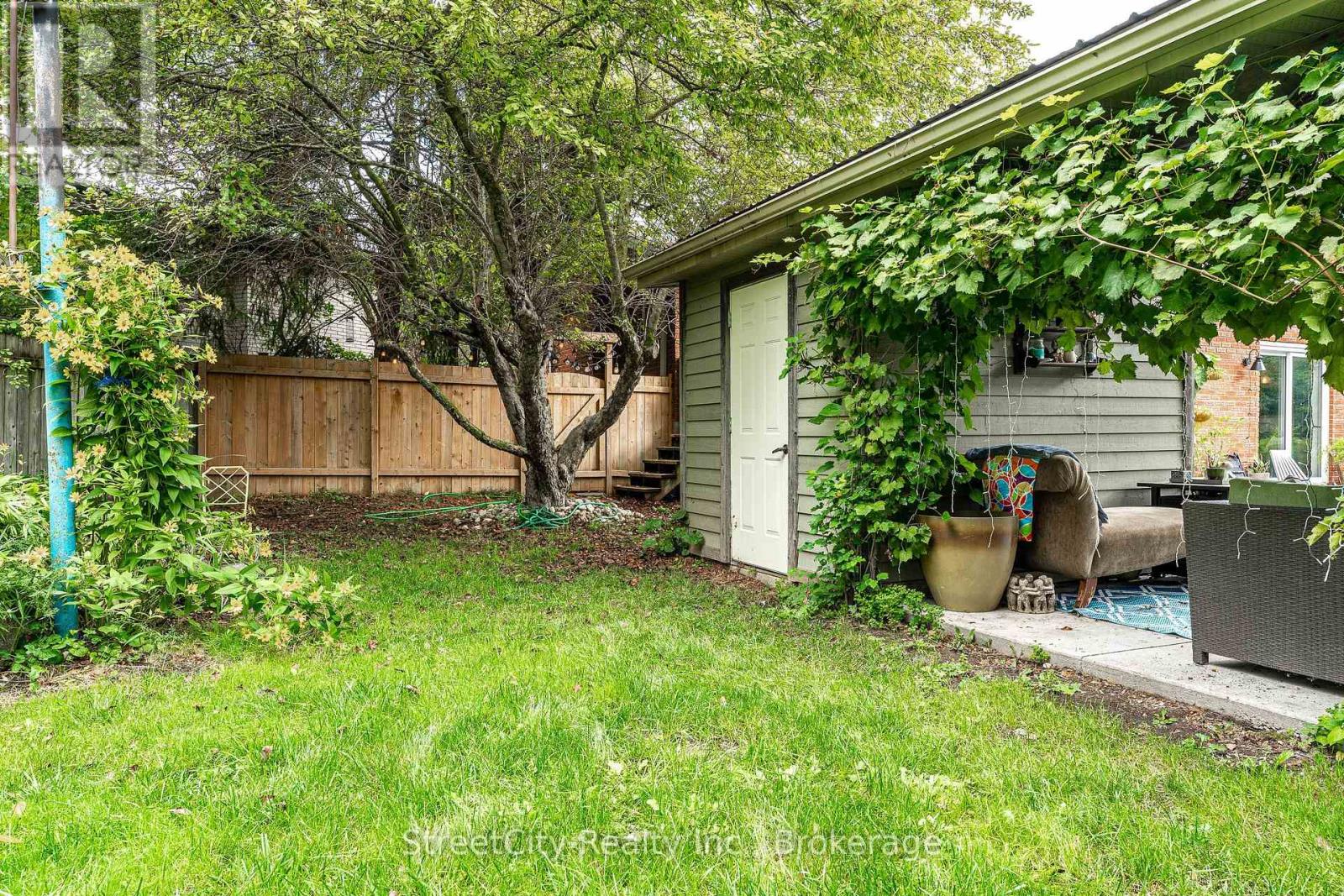 27 Riehl Court, Stratford, Ontario N5A 5K5 - Photo 34 - X12834524