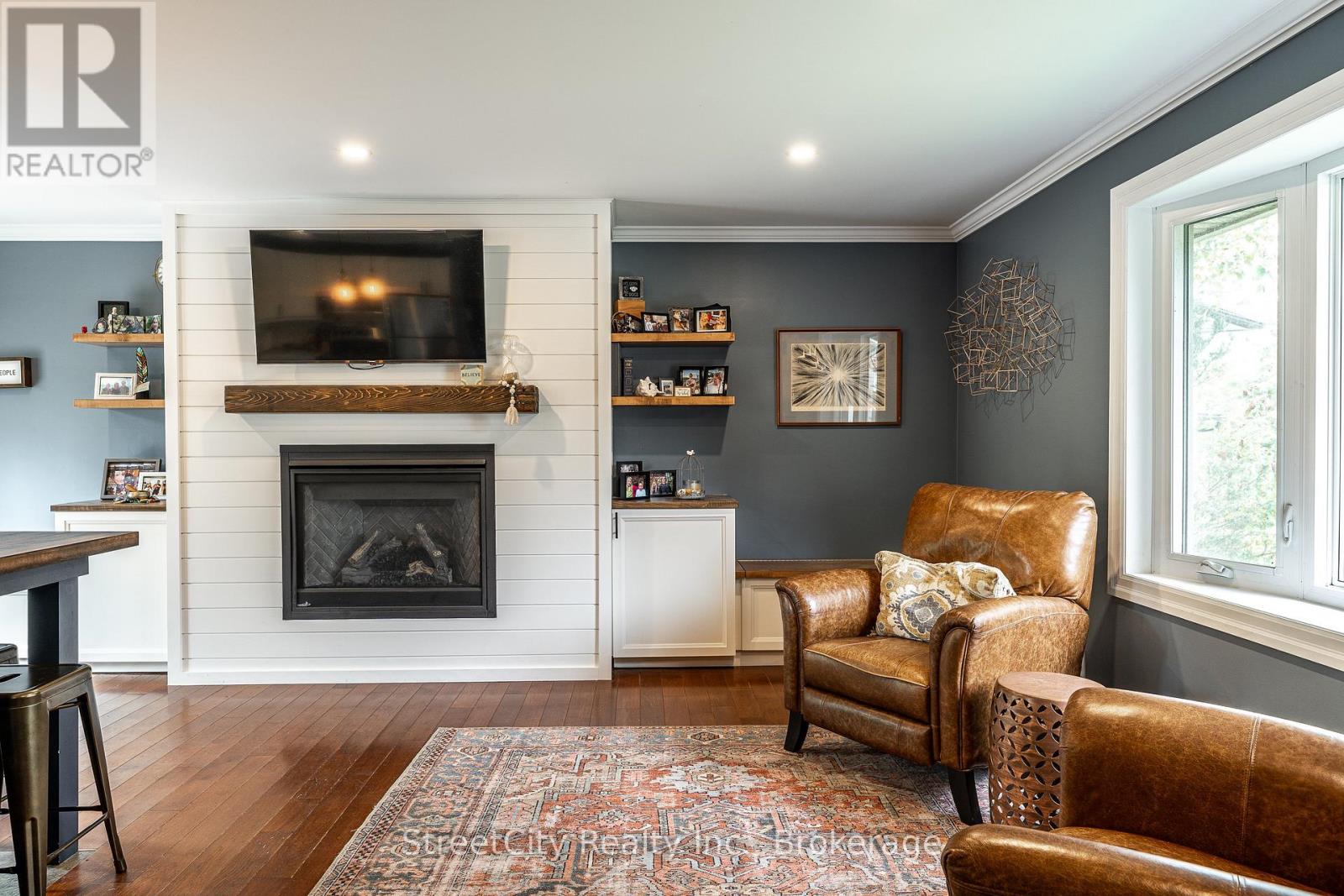 27 Riehl Court, Stratford, Ontario N5A 5K5 - Photo 5 - X12834524