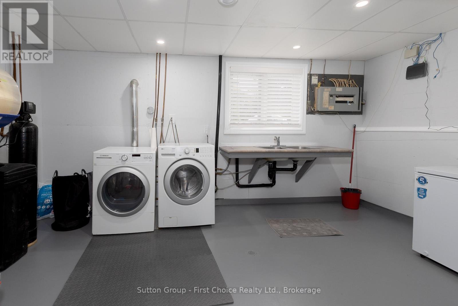 194 Norwood Court, Stratford, Ontario N5A 7S7 - Photo 27 - X12834606