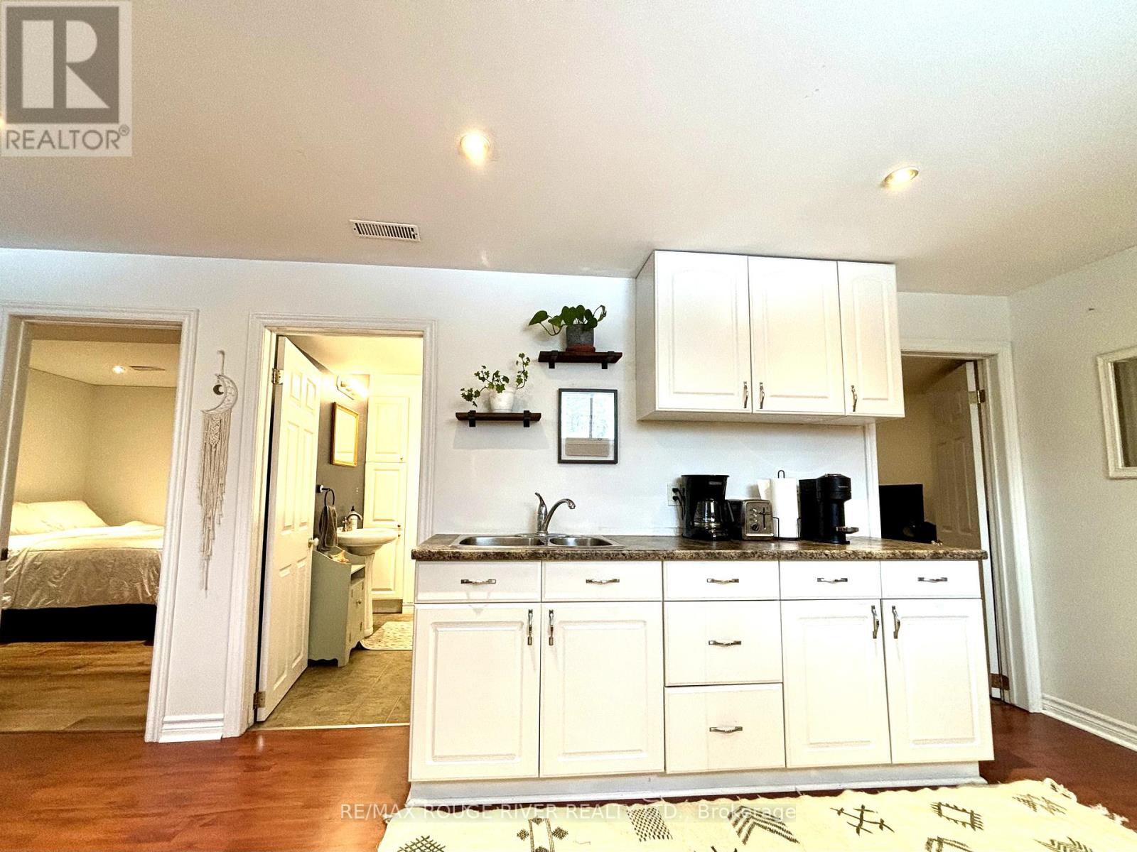 Unknown Address, ,     - Photo 2 - X12834496