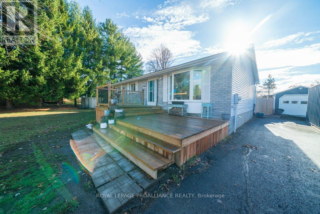 26 DOLLAR CRESCENT, Greater Napanee, Ontario