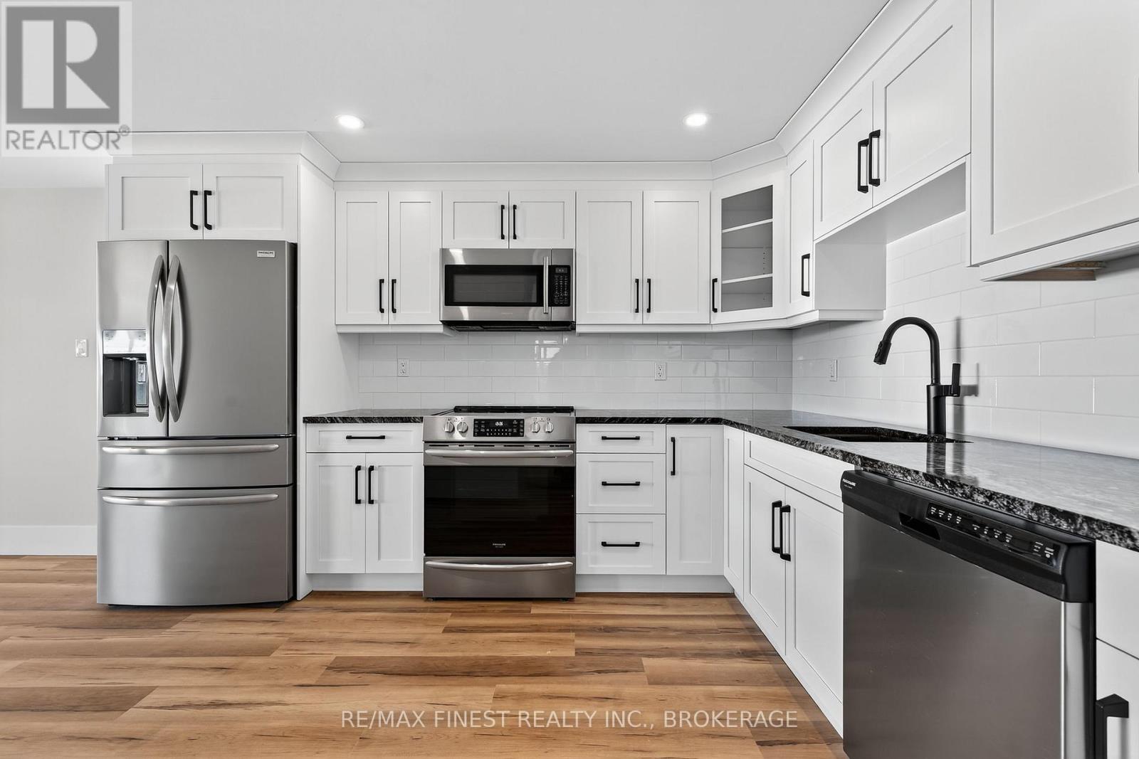 103 - 110 Bayshore Drive, Loyalist, Ontario  K0H 1G0 - Photo 12 - X12834464