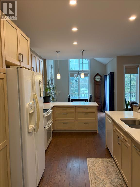 13 Oakwood Links Lane, Grand Bend, Ontario  N0M 1T0 - Photo 5 - 26003669