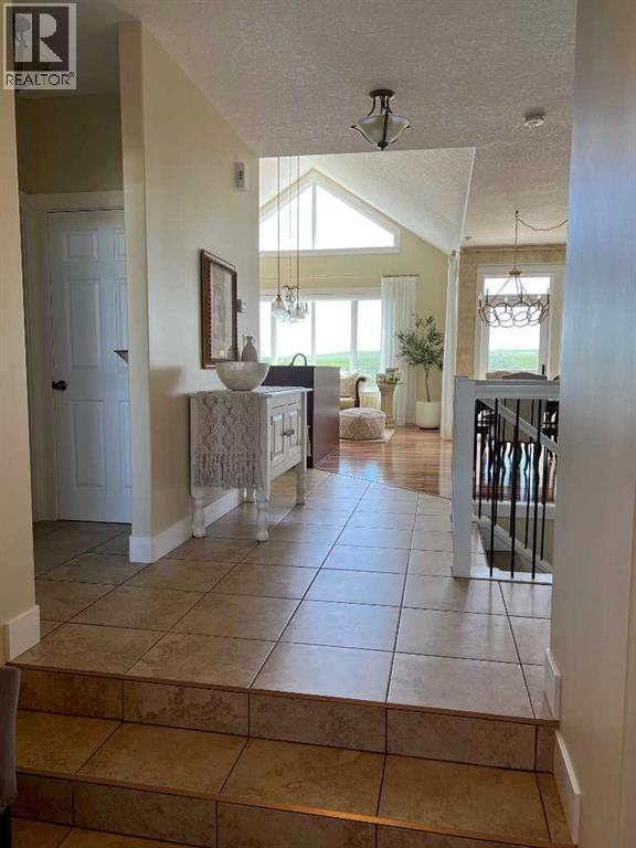 804 Fairway Boulevard, Cardston, Alberta  T0K 0K0 - Photo 4 - A2259592