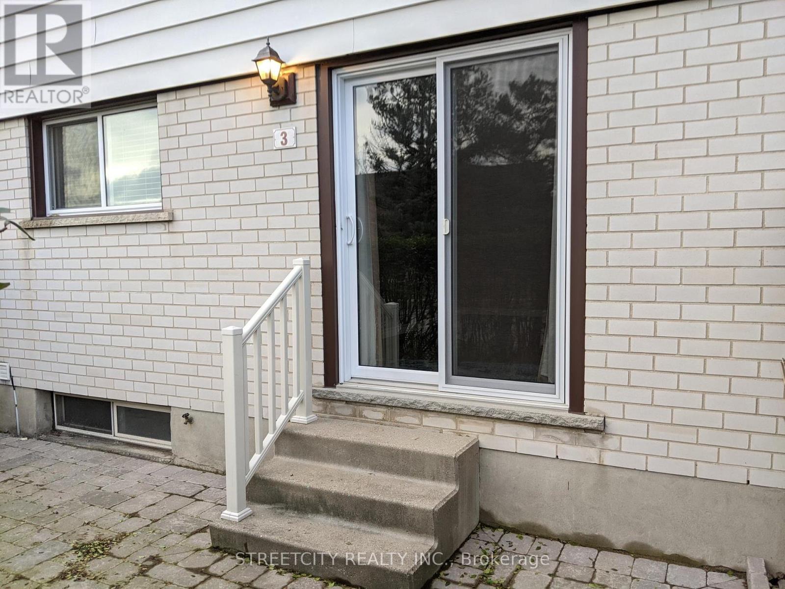 3 - 30 Flamingo Drive, Woolwich, Ontario  N3B 1V5 - Photo 2 - X12834454