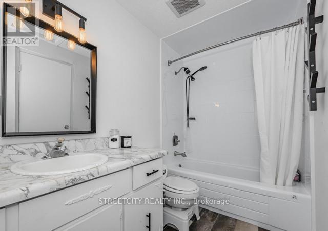 3 - 30 Flamingo Drive, Woolwich, Ontario  N3B 1V5 - Photo 7 - X12834454