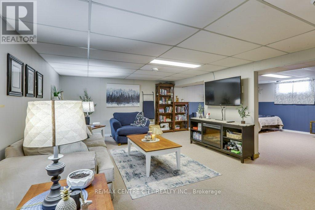 258 Mary Street, Dutton/dunwich, Ontario  N0L 1J0 - Photo 30 - X12834546