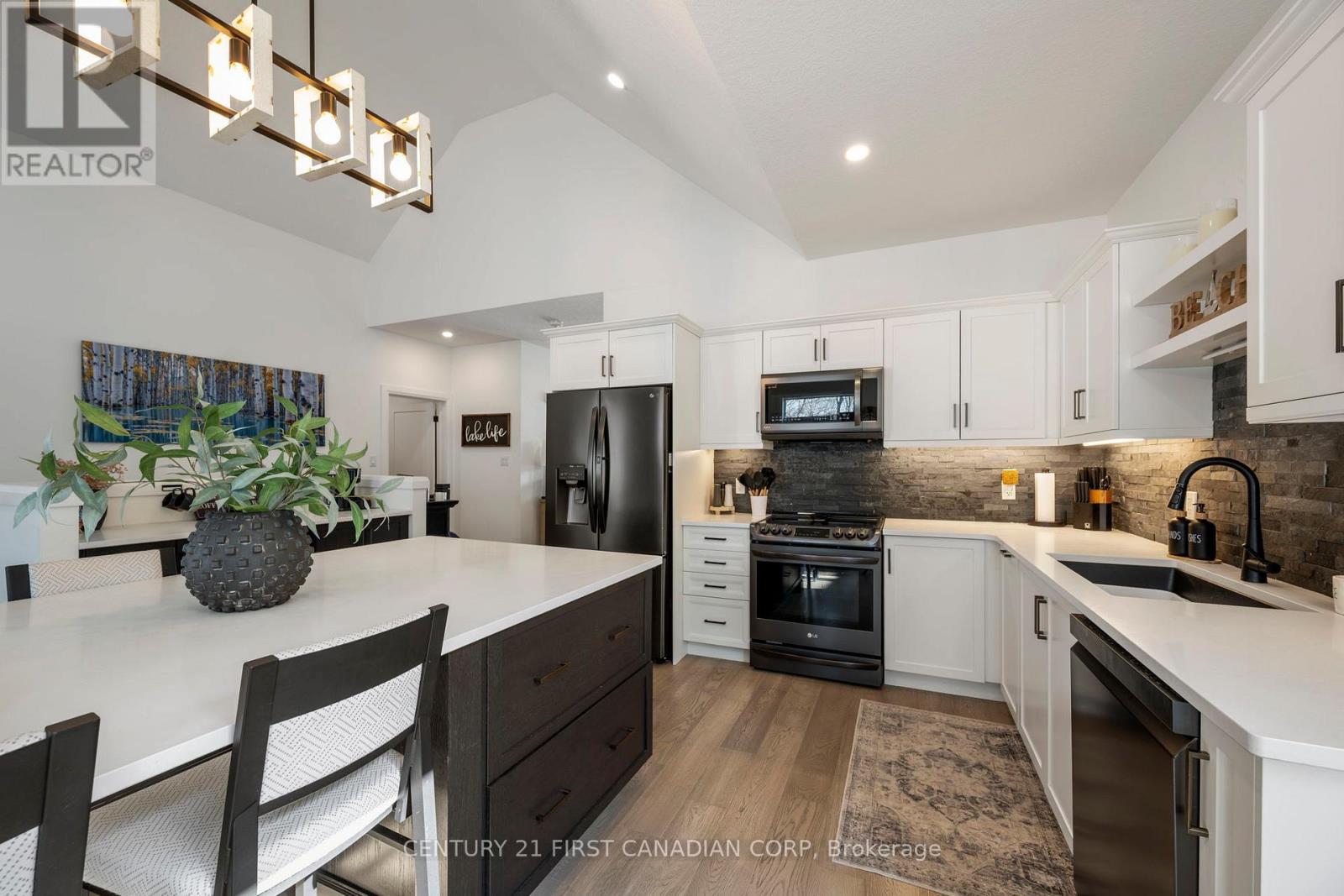 35 Compass Trail, Central Elgin, Ontario  N5L 0B4 - Photo 14 - X12834568