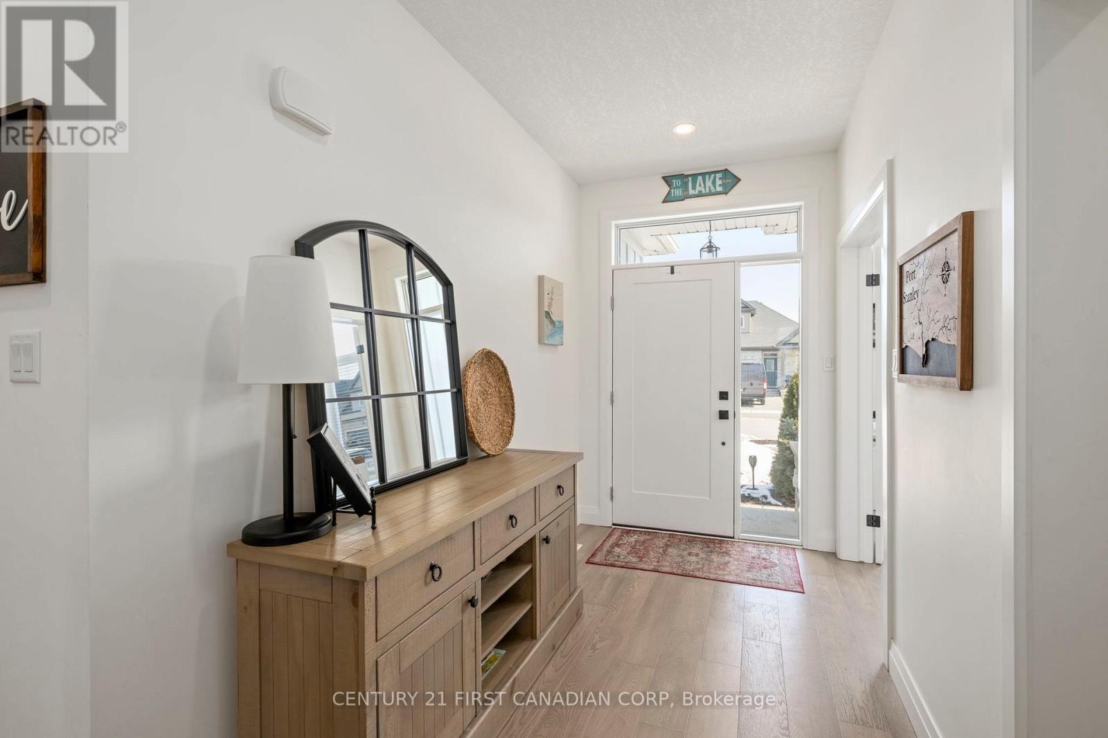 35 Compass Trail, Central Elgin, Ontario  N5L 0B4 - Photo 5 - X12834568