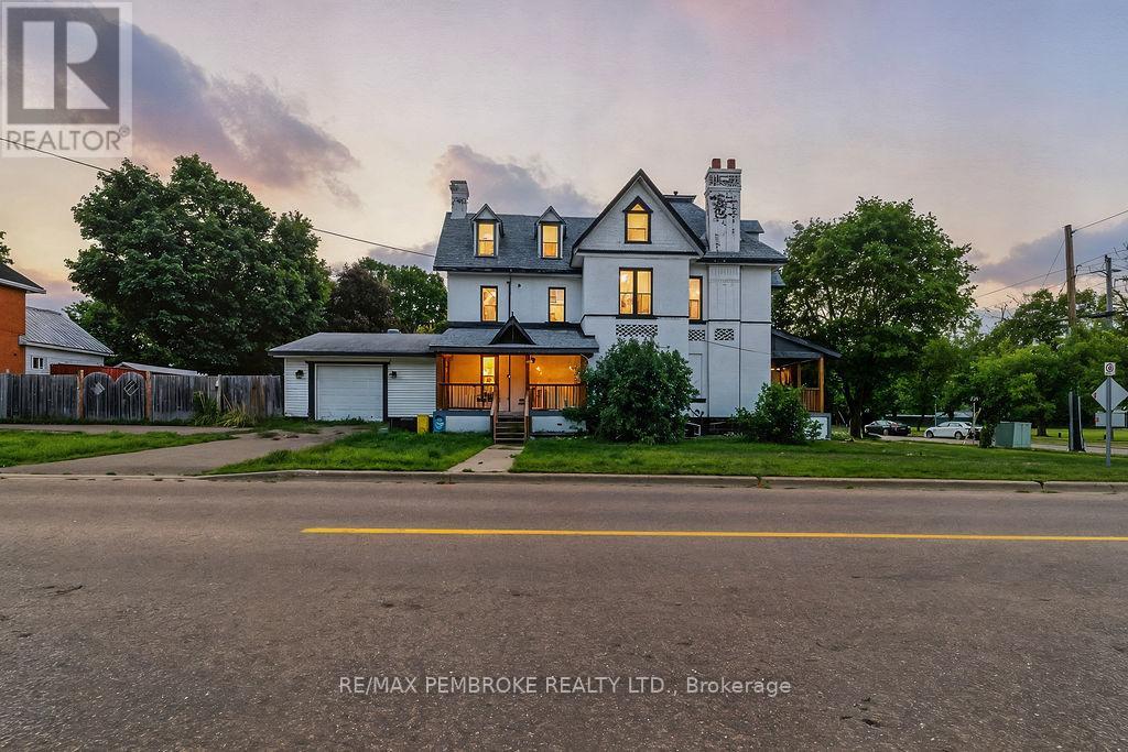 502 MARY STREET, Pembroke, Ontario