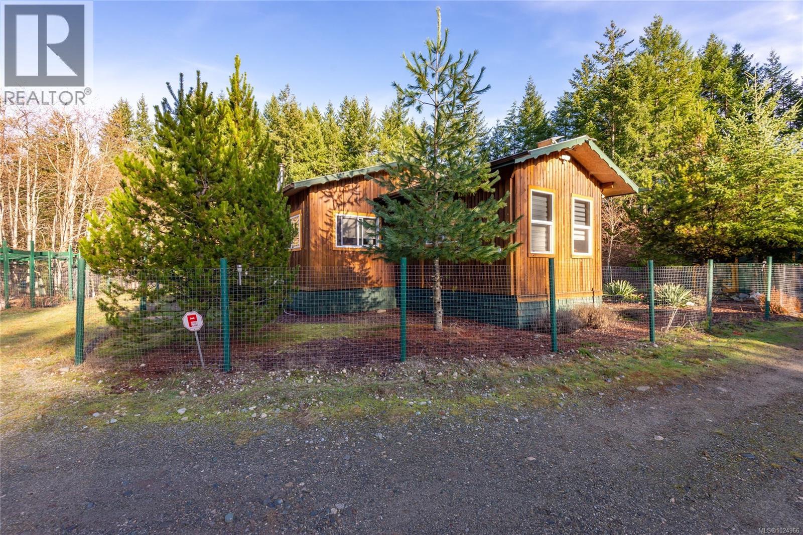 360 Cape Mudge Rd, Quadra Island, British Columbia  V0P 1H0 - Photo 3 - 1024966