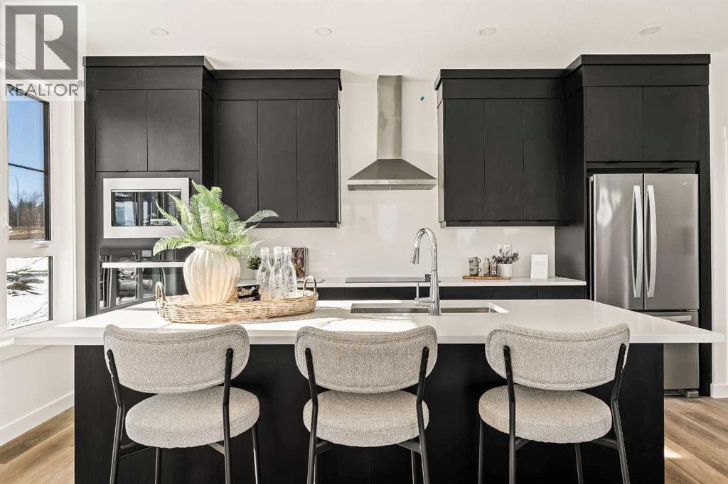 705 Sovereign Common Sw, Calgary, Alberta  T3C 3Y3 - Photo 5 - A2289420