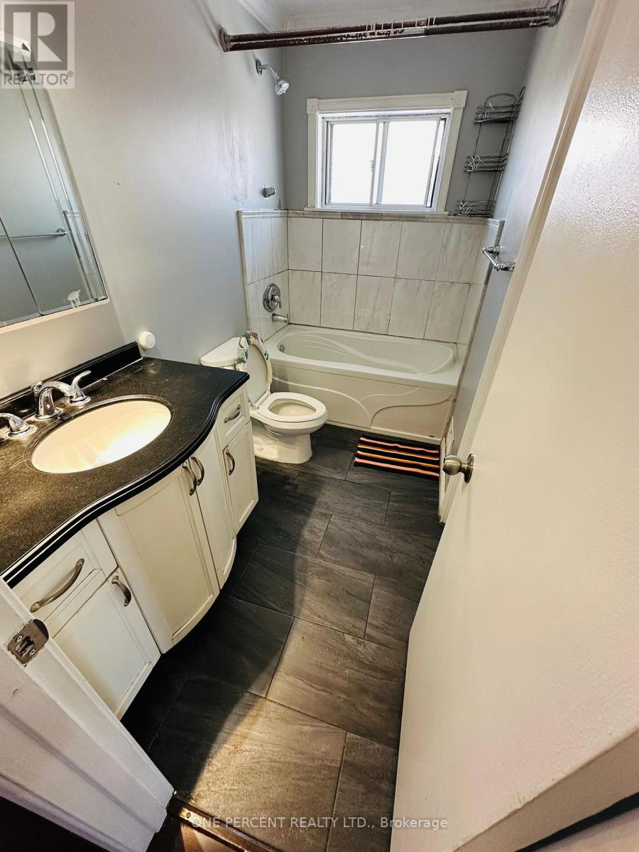 27 Mossbank Drive, Toronto, Ontario  M1G 2C1 - Photo 9 - E12787948