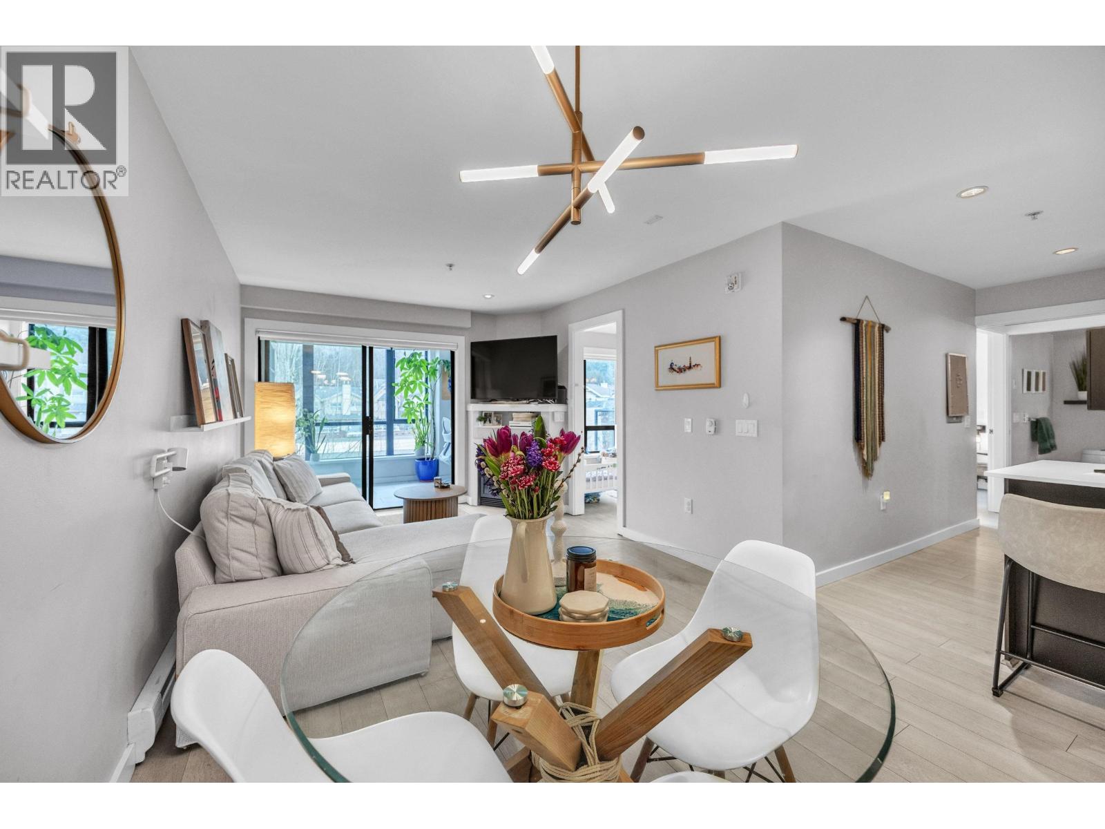 405 935 W 16th Street, North Vancouver, British Columbia  V7P 1R2 - Photo 9 - R3094555