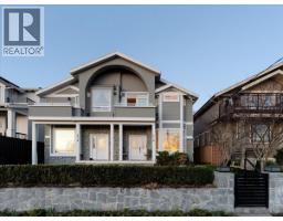 318 E KEITH ROAD, North Vancouver, British Columbia