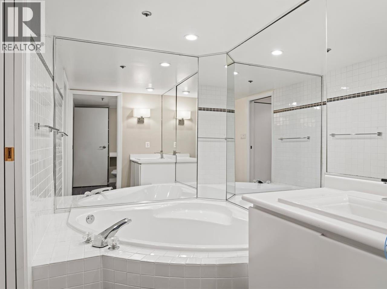 105 1502 Island Park Walk, Vancouver, British Columbia  V6H 3Z8 - Photo 16 - R3094562