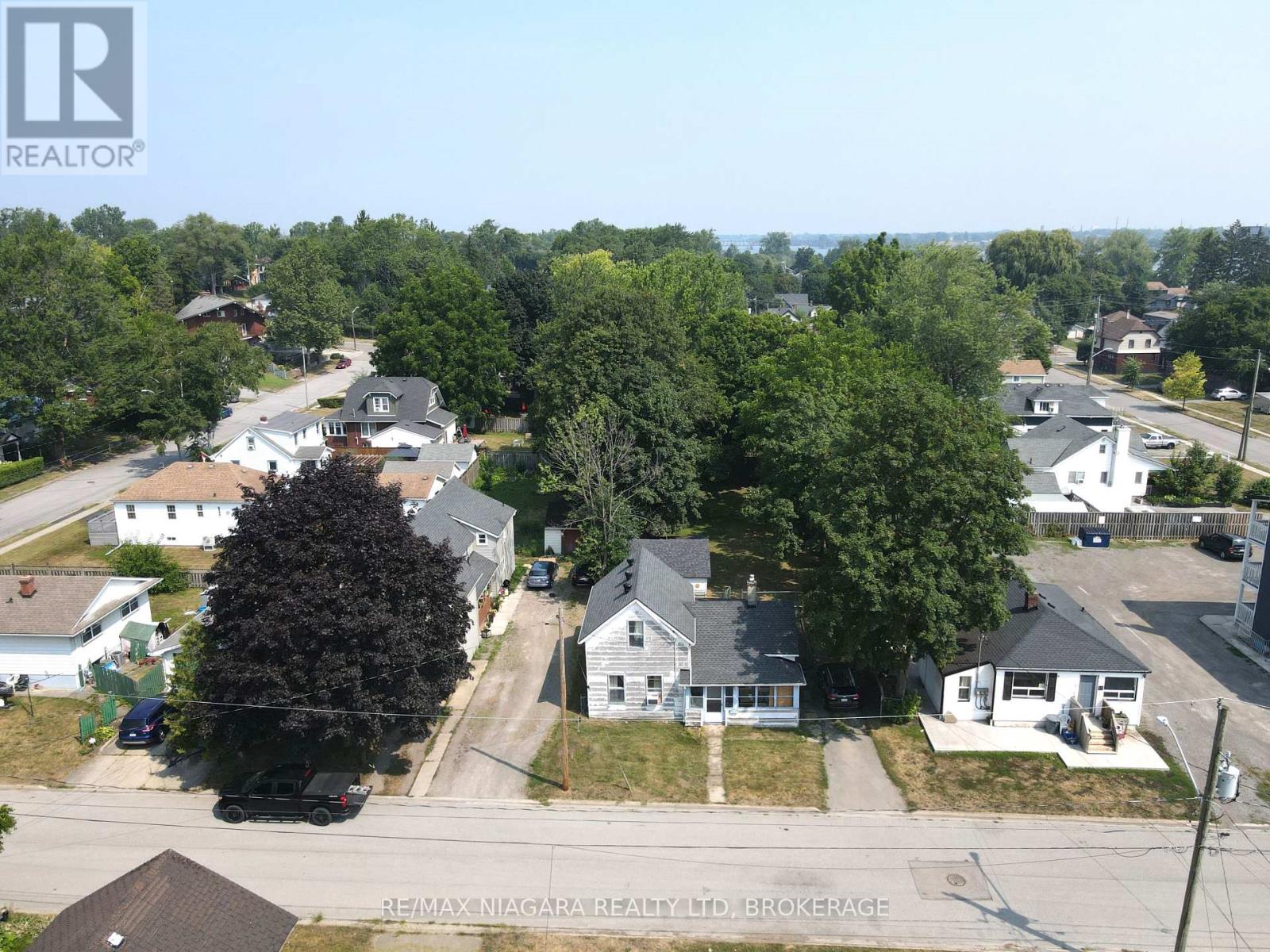 35 Forsythe Street, Fort Erie, Ontario  L2A 1X1 - Photo 19 - X12326566