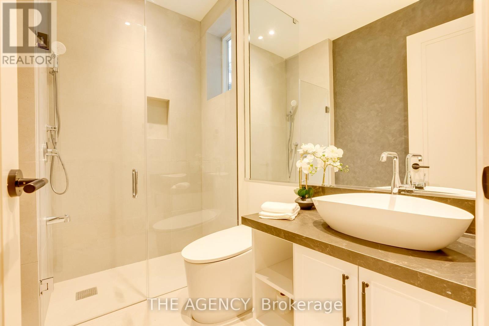 512 Weynway Court, Oakville, Ontario  L6L 4G7 - Photo 26 - W12568992