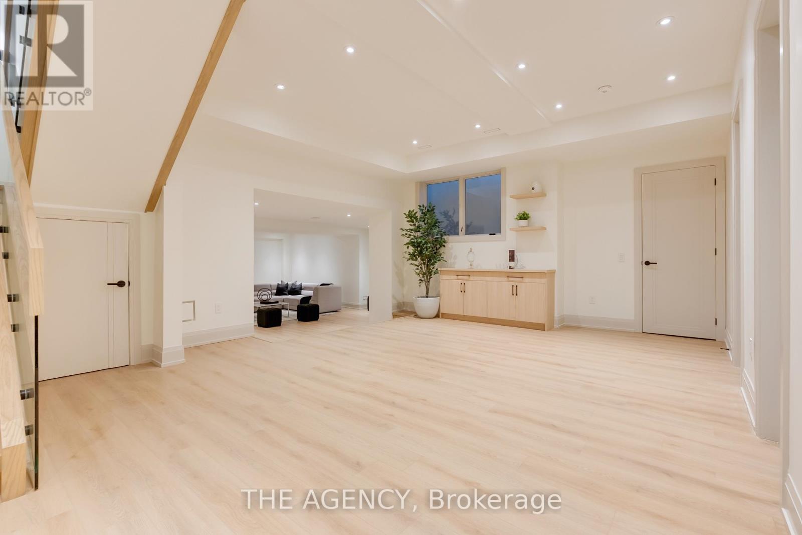 512 Weynway Court, Oakville, Ontario  L6L 4G7 - Photo 46 - W12568992