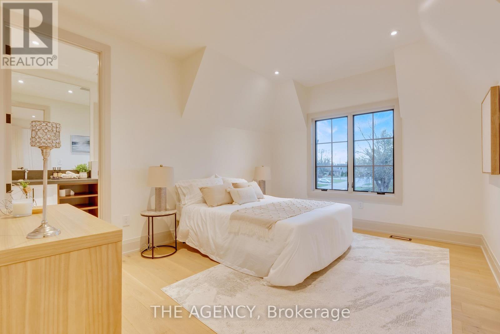 512 Weynway Court, Oakville, Ontario  L6L 4G7 - Photo 41 - W12568992