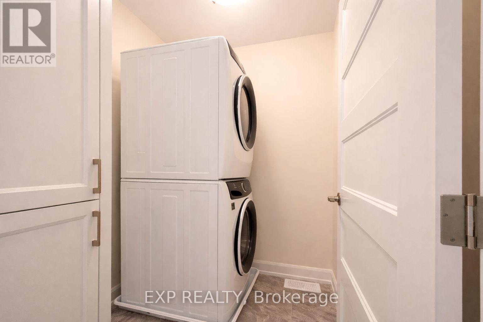 321 Voyageur Place, Russell, Ontario  K0A 1W0 - Photo 10 - X12370088