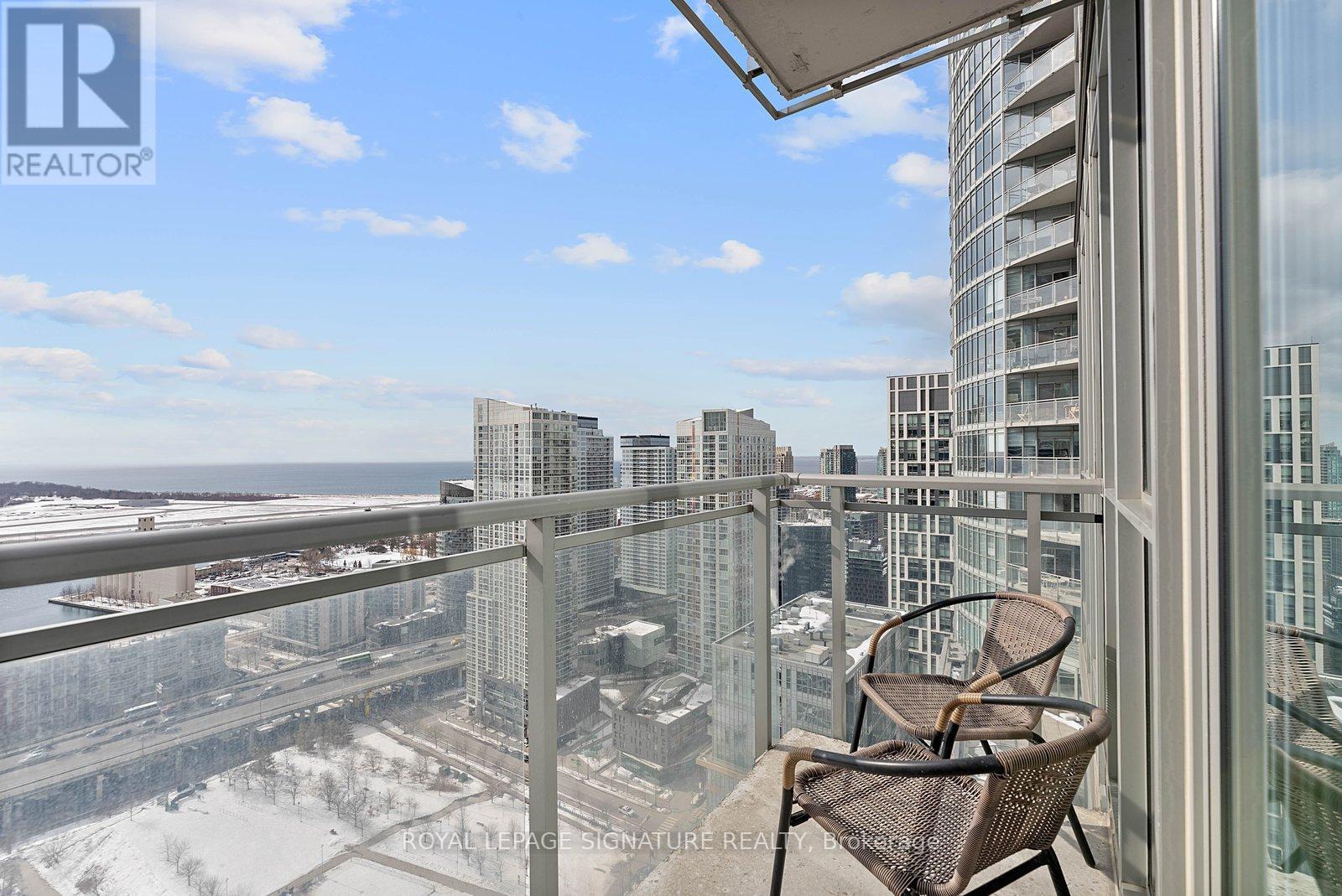 4010 - 15 Iceboat Terrace, Toronto, Ontario M5V 4A5 - Photo 23 - C12834460