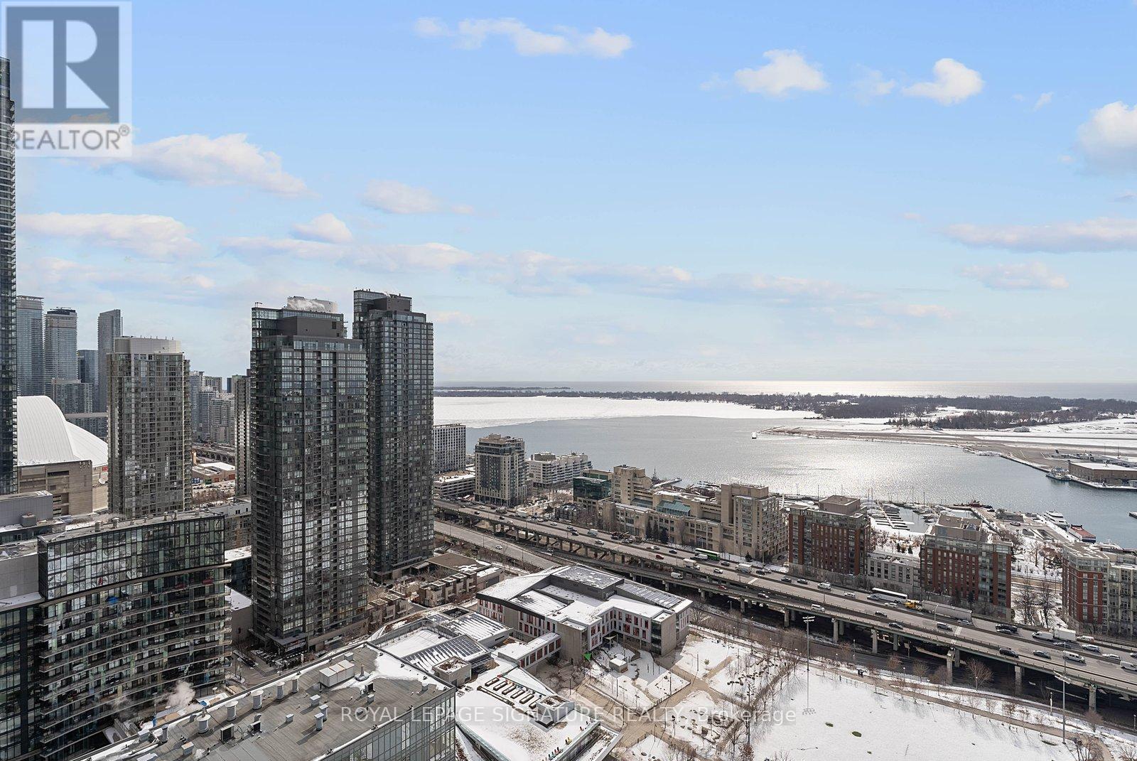 4010 - 15 Iceboat Terrace, Toronto, Ontario M5V 4A5 - Photo 24 - C12834460