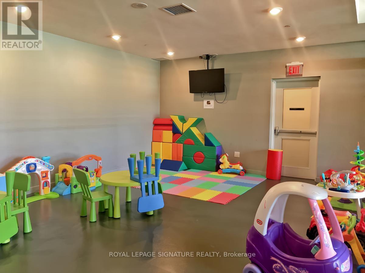 4010 - 15 Iceboat Terrace, Toronto, Ontario M5V 4A5 - Photo 35 - C12834460