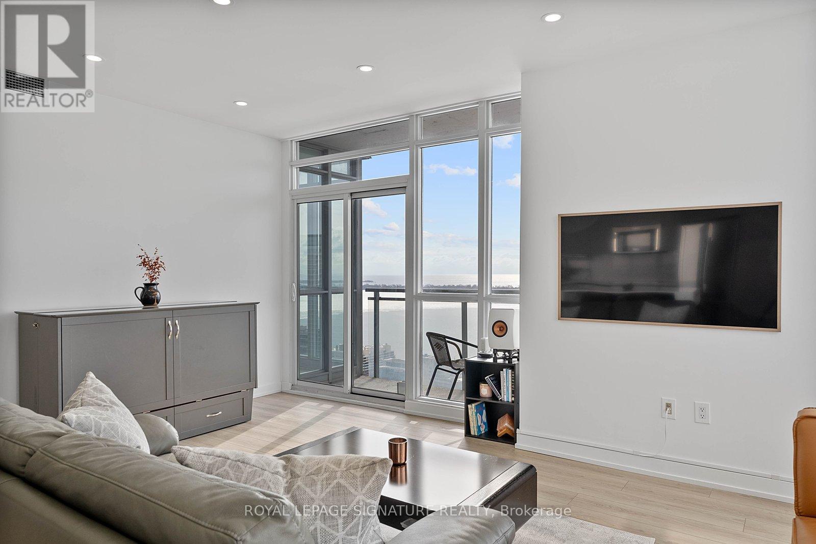 4010 - 15 Iceboat Terrace, Toronto, Ontario M5V 4A5 - Photo 5 - C12834460