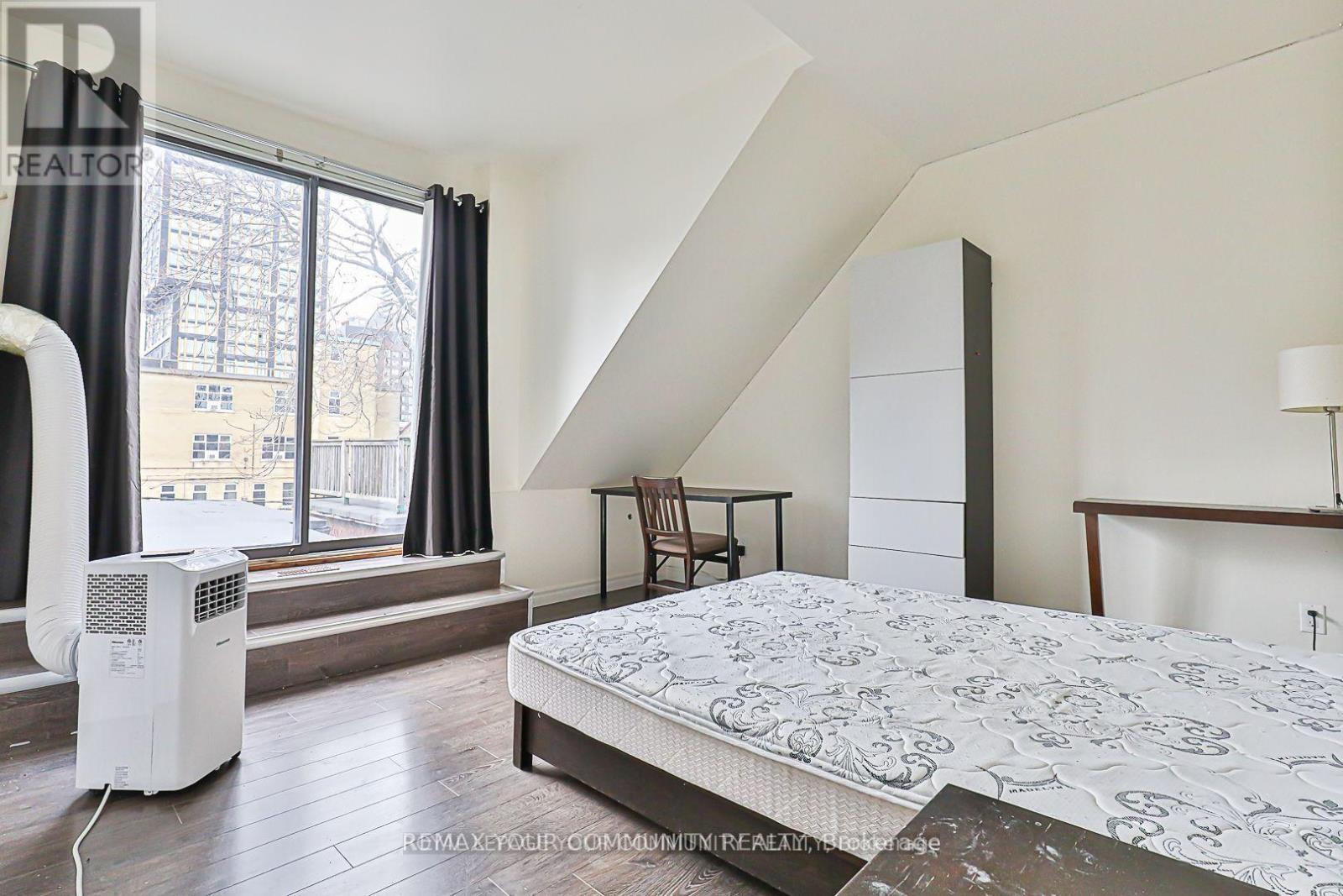 106a Pembroke Street, Toronto, Ontario  M5A 2N8 - Photo 4 - C12834556