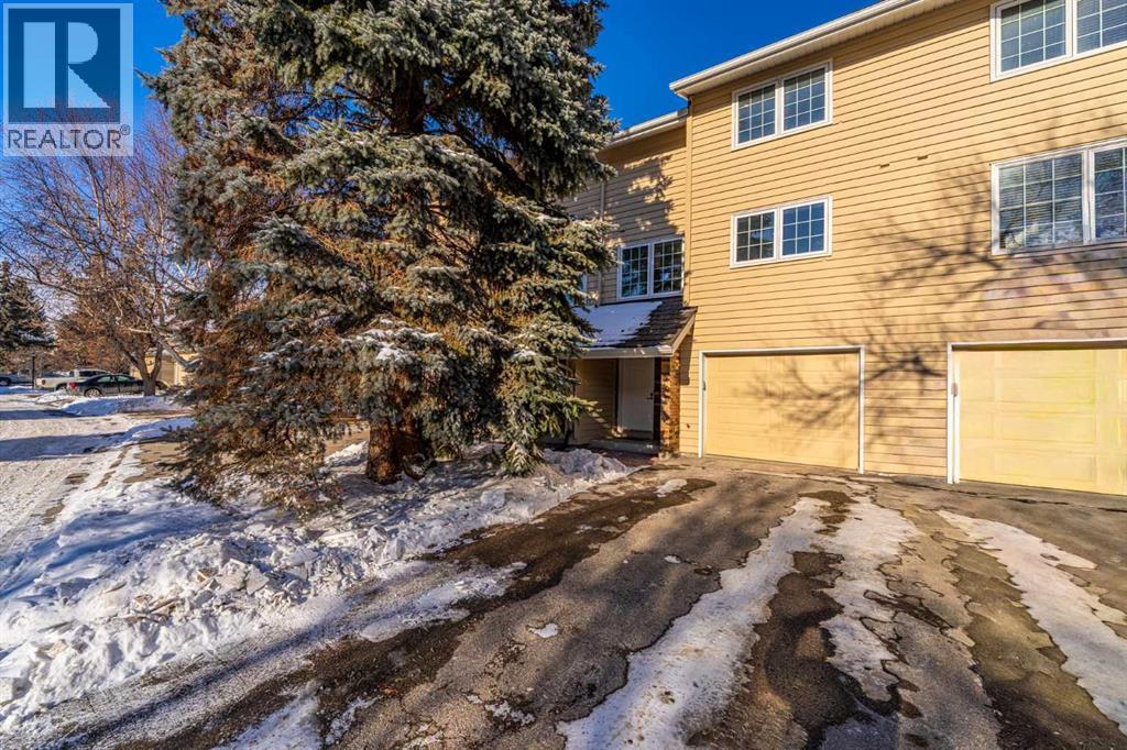 357 Point Mckay Gardens Nw, Calgary, Alberta  T3B 4V8 - Photo 2 - A2289019