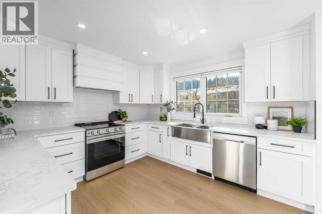 357 Point Mckay Gardens Nw, Calgary, Alberta  T3B 4V8 - Photo 11 - A2289019