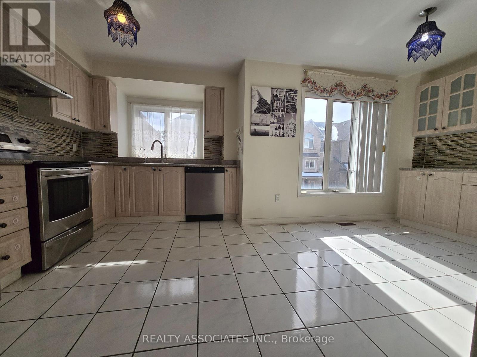 37 - 1075 Ellesmere Road, Toronto, Ontario  M1P 5C3 - Photo 6 - E12834458