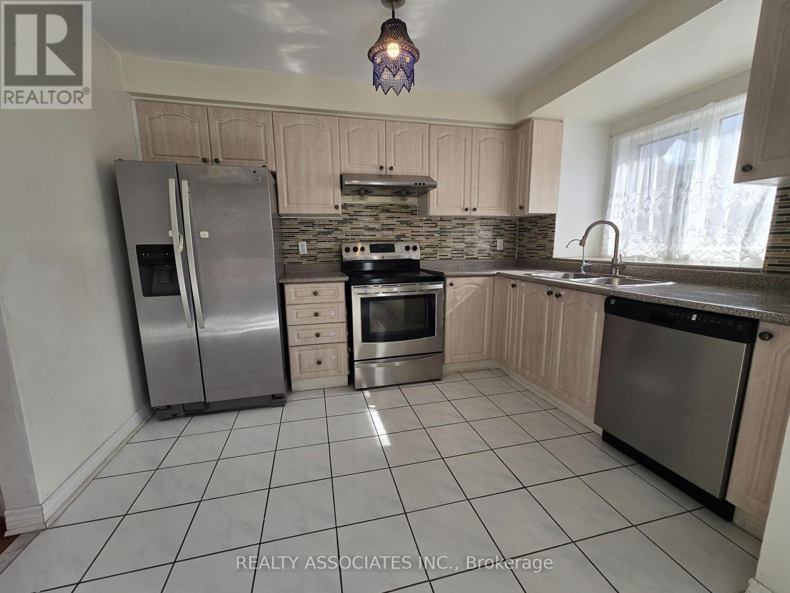 37 - 1075 Ellesmere Road, Toronto, Ontario  M1P 5C3 - Photo 7 - E12834458