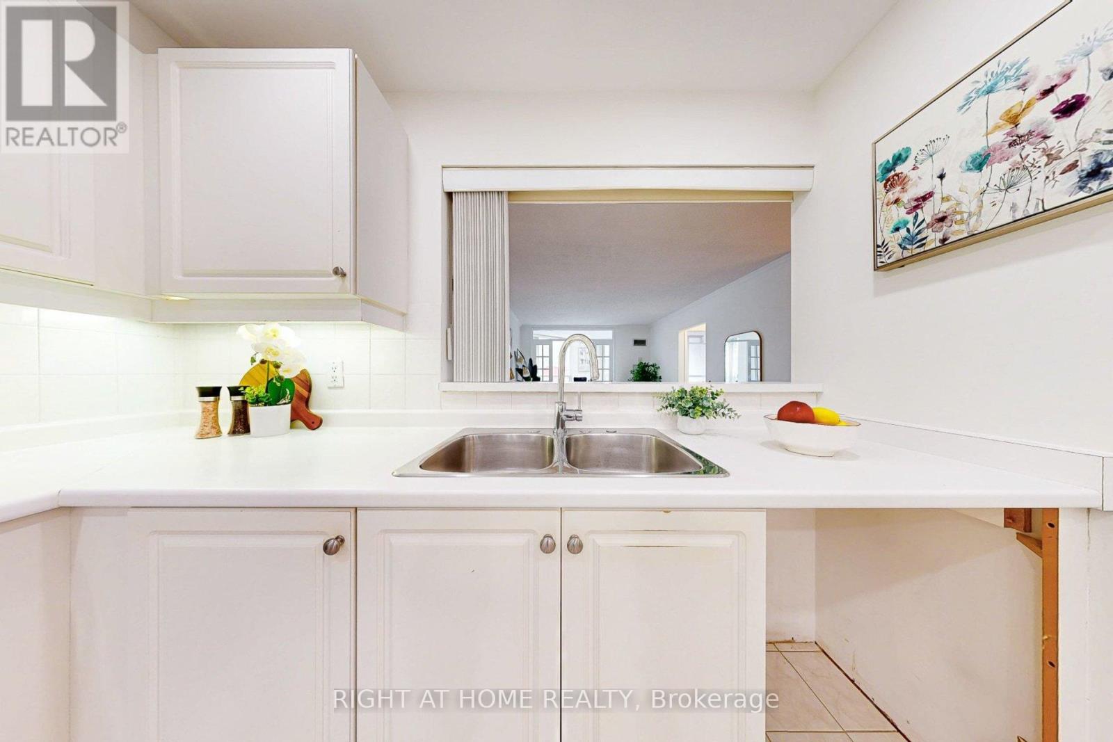 301 - 168 Bonis Avenue, Toronto, Ontario  M1T 3V6 - Photo 10 - E12834488