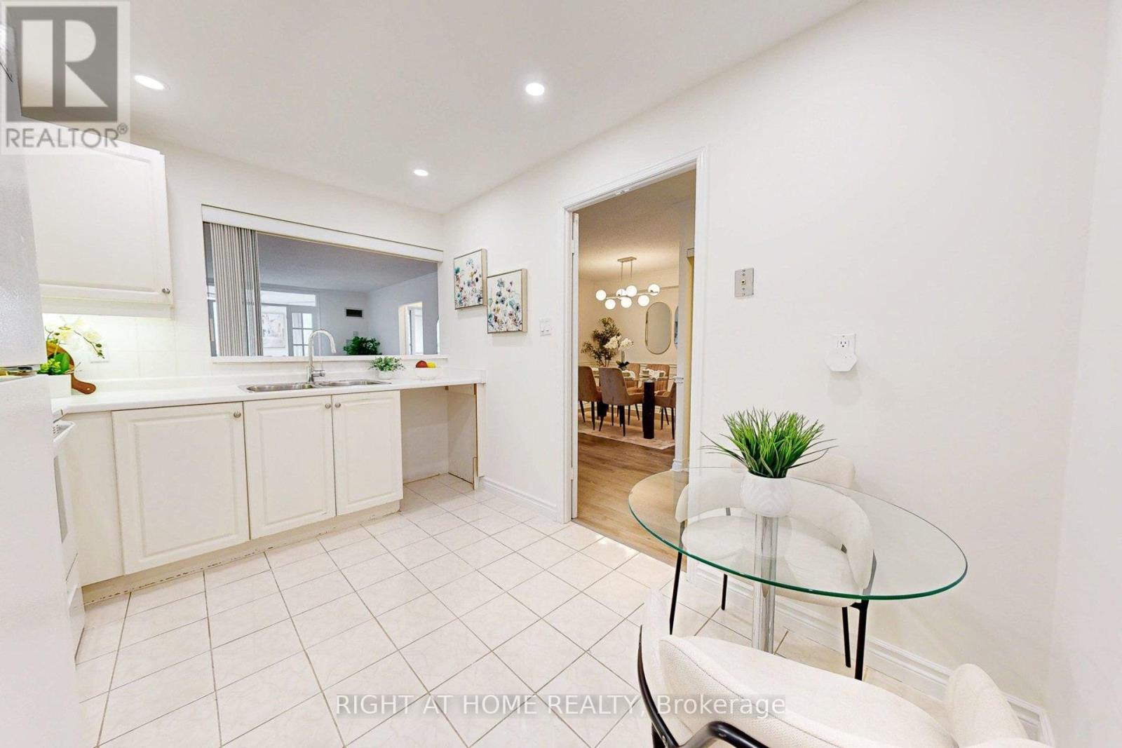 301 - 168 Bonis Avenue, Toronto, Ontario  M1T 3V6 - Photo 13 - E12834488