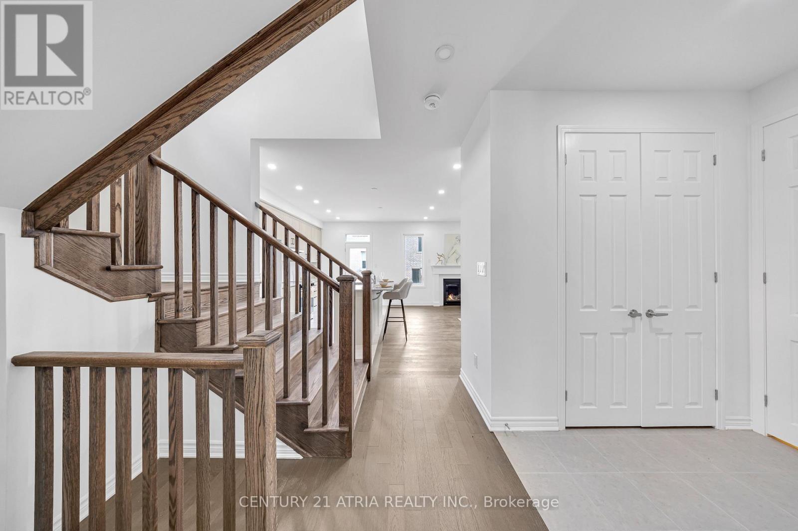 1331 Garthdale Street, Pickering, Ontario  L1X 0T2 - Photo 11 - E12834506